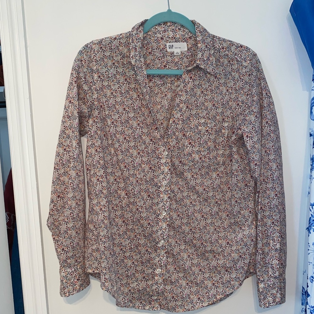 Floral Button Up Top